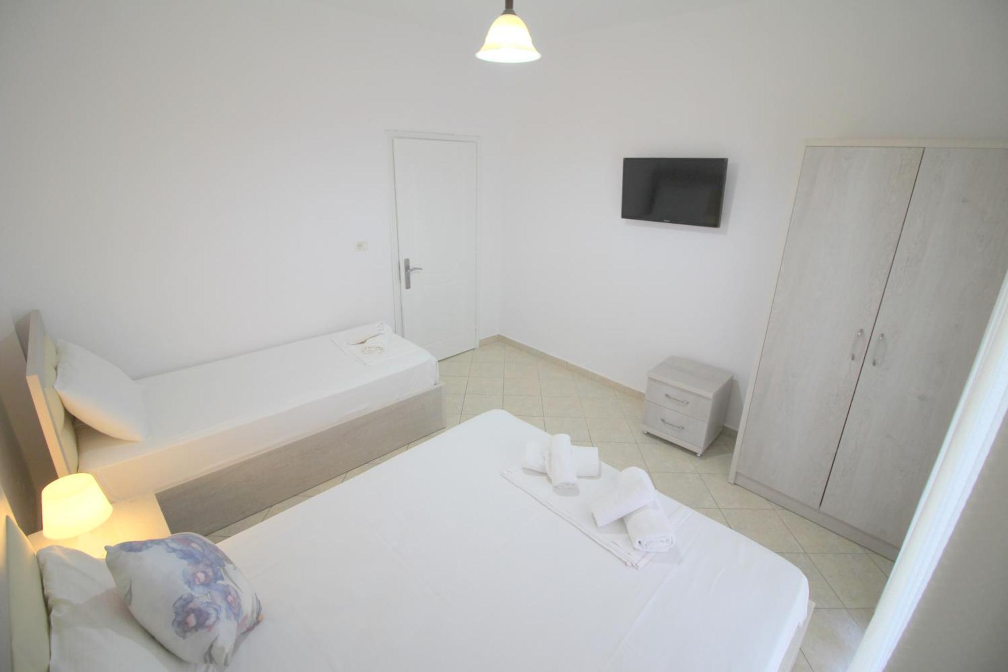 Garden Villa Eva Sarande Bagian luar foto