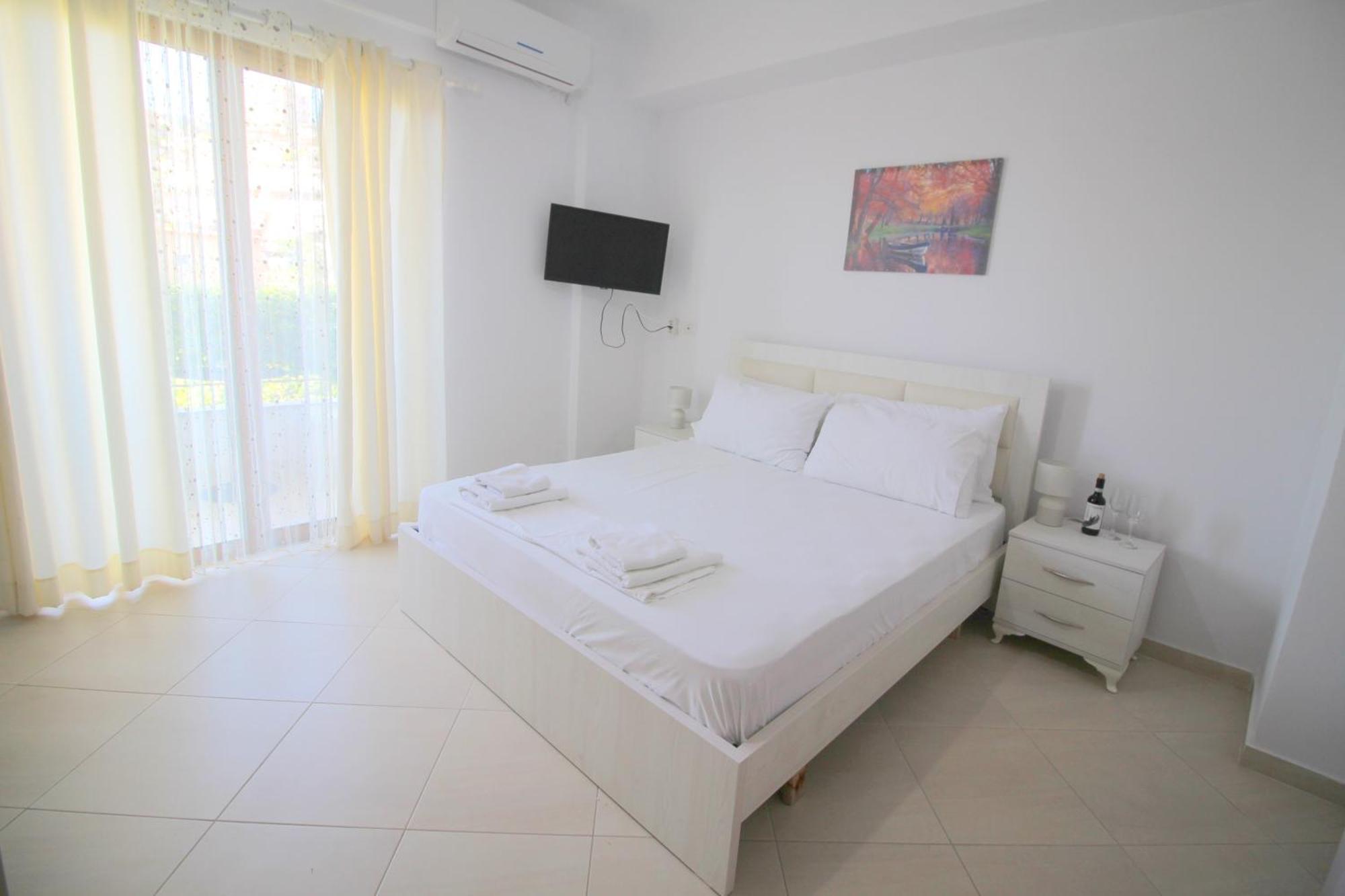 Garden Villa Eva Sarande Bagian luar foto